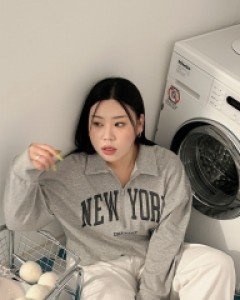 [EVELLET] Banpimu Ban Zip Up Collar Sweatshirt