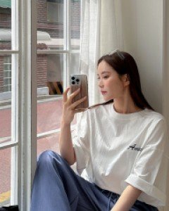 Emony Graphic Print Long T-shirt