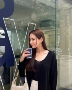 [EVELLET] Rougenne Knit Sleeveless Cardigan SET