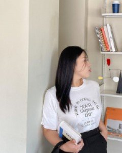 Joyden Graphic Print T-shirt