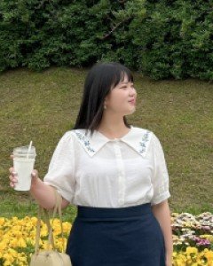 Mibulan Embroidered Collared Blouse
