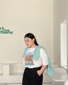 Livez Graphic Print T-shirt