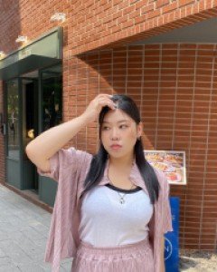 Chimita Pleats Zip up