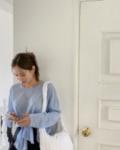 Chinia Round T-shirt
