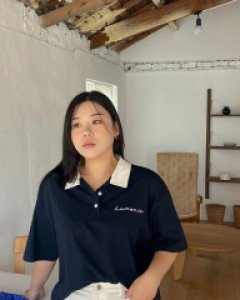 [EVELLET] Matid Embroidery Collar T-shirt