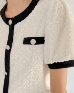 [EVELLET] ELIVER Wrinkle Contrast T-Blouse