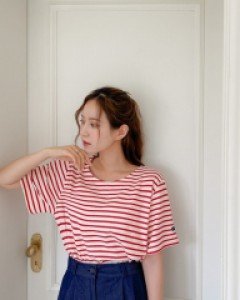 [EVELLET] Veluan ST Labels Basic T-shirt
