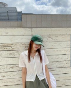 Danilu Ribbed Collar Zipper T-shirt