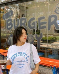Majifu Graphic Print T-shirt
