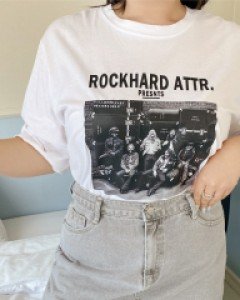 Meldinme Graphic Print T-shirt