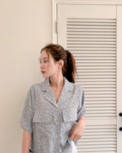 [EVELLET] Nakaru Flower nagrang Blouse