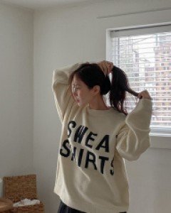 [EVELLET] Tenjuel Graphic Print Knit