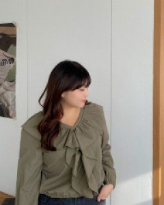 [EVELLET] Frisch Sailor Frill Blouse