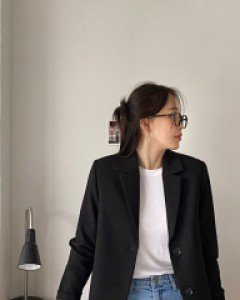 [EVELLET] Hessah semi-crop single jacket