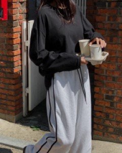 [EVELLET] Rapian line color combination string jogger pants