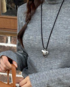 Kedimel Ribbed High-neck T-shirt