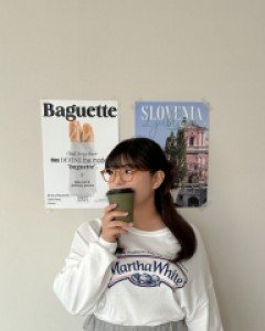 Kingmez Graphic Print T-shirt