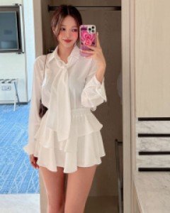 블로닝크롭 블라우스