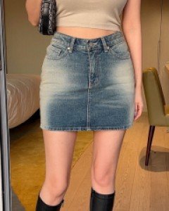 콤시즈 로우 스커트