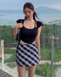 디에트 언발 크롭 티셔츠