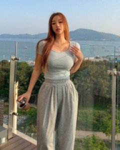 블로키 크롭 티셔츠
