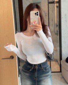 칸티 언발 라운딩 크롭 티셔츠