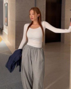 위켄드 베이직 티셔츠