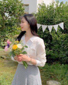 쥬리나 카라 브이넥 블라우스 64450