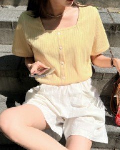 로레아 스퀘어넥 골지 버튼 티셔츠 65743