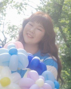 [김민경 화보]헤르토 스트라이프 꽈배기 배색 니트 70398