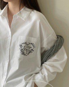 러블미 루즈핏 자수 남방 71868