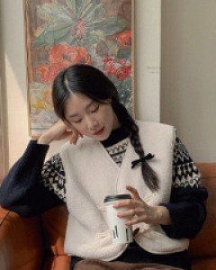 수아르 양털 루즈핏 베스트 72524