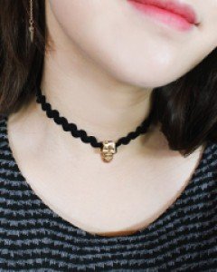 해골초커목걸이