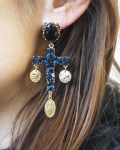 화려한 엔틱 십자가 귀걸이