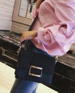 클래식 버클 크로스백