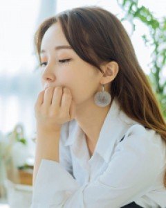 [레나크리스] 폼폼 귀걸이