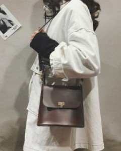 골드버튼 핸들 빈티지크로스 토트백