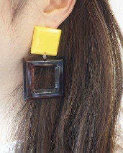 비비드 핫 컬러 사각 귀걸이