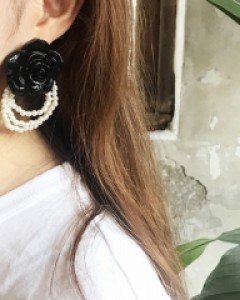 까멜리아 진주 귀걸이