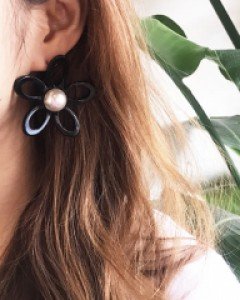 비비드 컬러 꽃 귀걸이