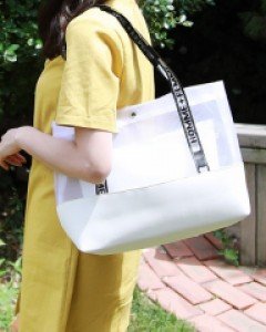 여름 메쉬 사각 파우치 숄더백