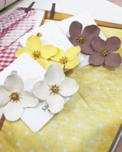 [92,5%] 매트 빅 플라워 귀걸이