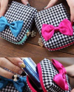 체크리본미니파우치