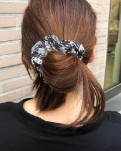 강민경 아이유 체크 곱창밴드 스크런치 슈슈 헤어끈 머리끈