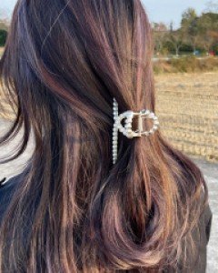 진주 큐빅장식 꼬임 골드 나연 집게핀