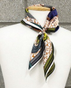 실크 100% 말무늬 사각 스카프