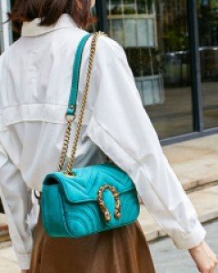 벨벳 퀼팅 스네이크 체인 크로스백