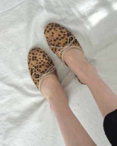 둥근 플랫 호피 슬링백