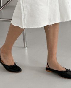 에나멜 둥근 리본 플랫 슬링백