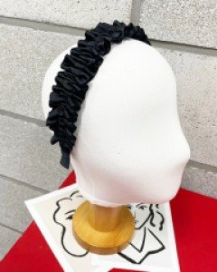 블랙 새틴 주름 머리띠 헤어밴드